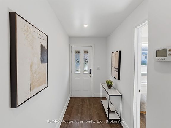 2nd image of 163 Nassau St