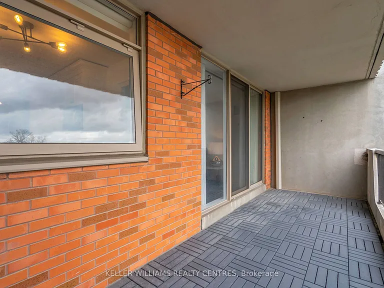 7811 Yonge St #407 — Photo 13
