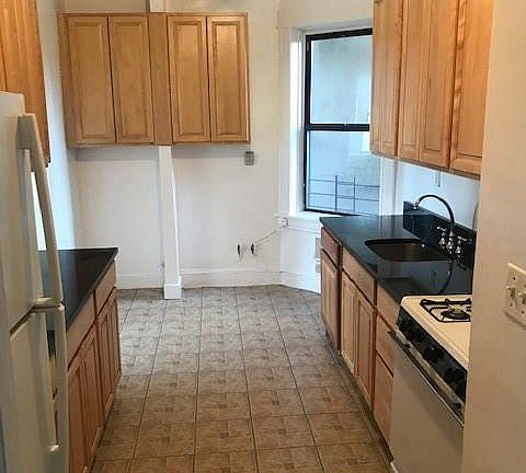 2nd image of 450 Riverdale Ave APT 3N