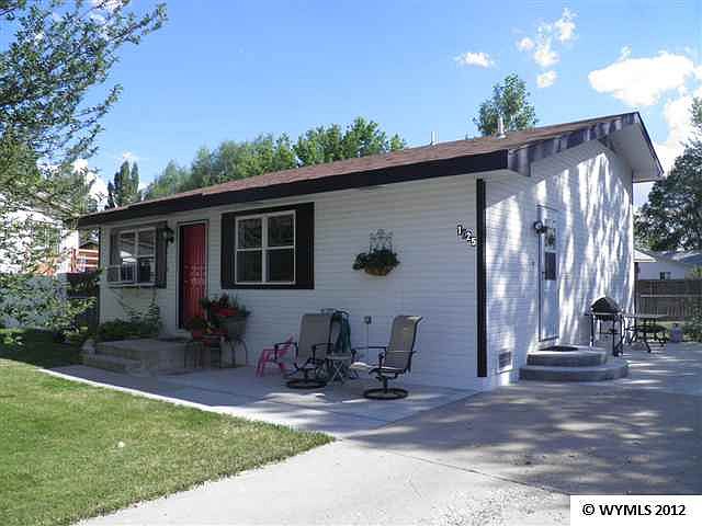 1st image of 1025 Falls Ct