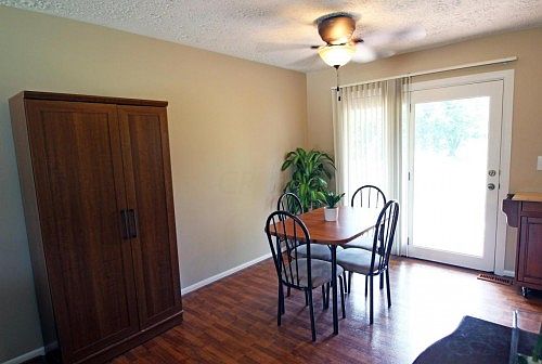 3rd image of 393 Prince Of Wales Dr