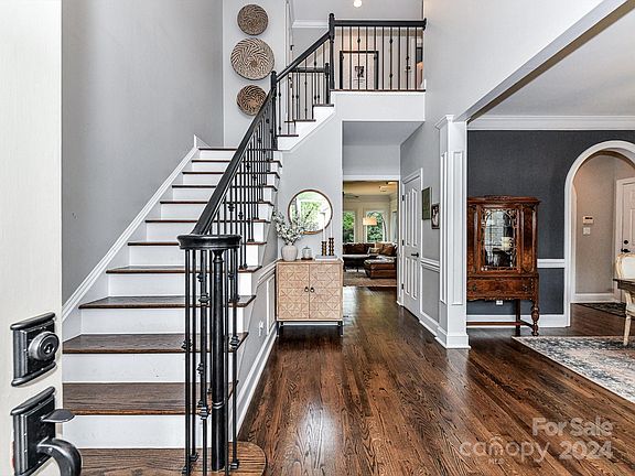 3rd image of 10501 Wynyates Ln