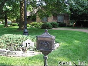 3rd image of 17 Pineridge Ct