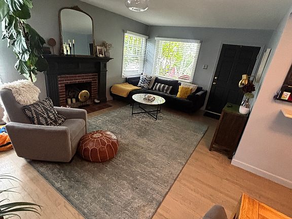 2nd image of 172 Wisteria Dr