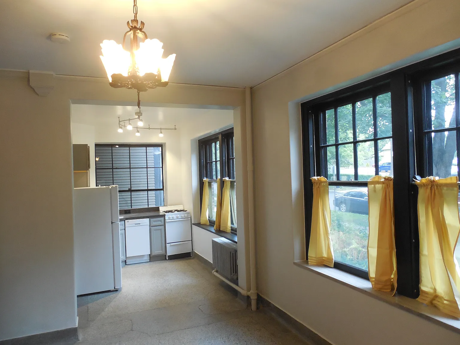 1 bed, $995 — Photo 3