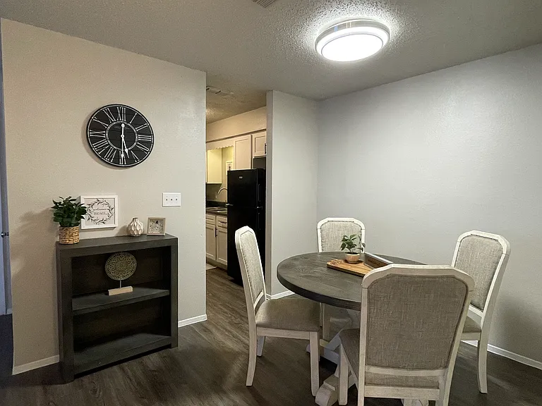 Avenue One10 — Photo 12