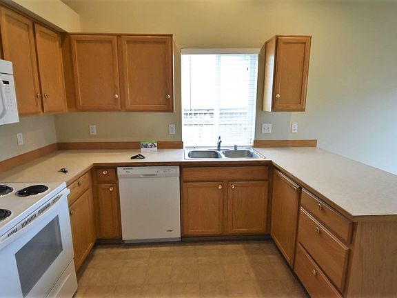 3rd image of 3707 231st Street Ct E