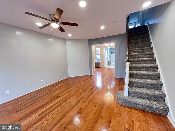 5th image of 236 Kenilworth Ave