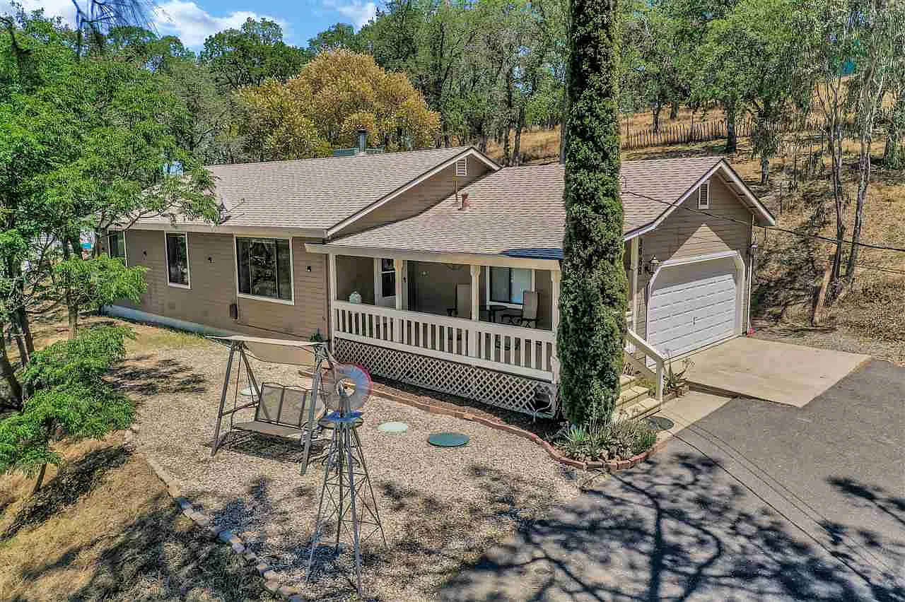 3688 Dunn Rd photo 1