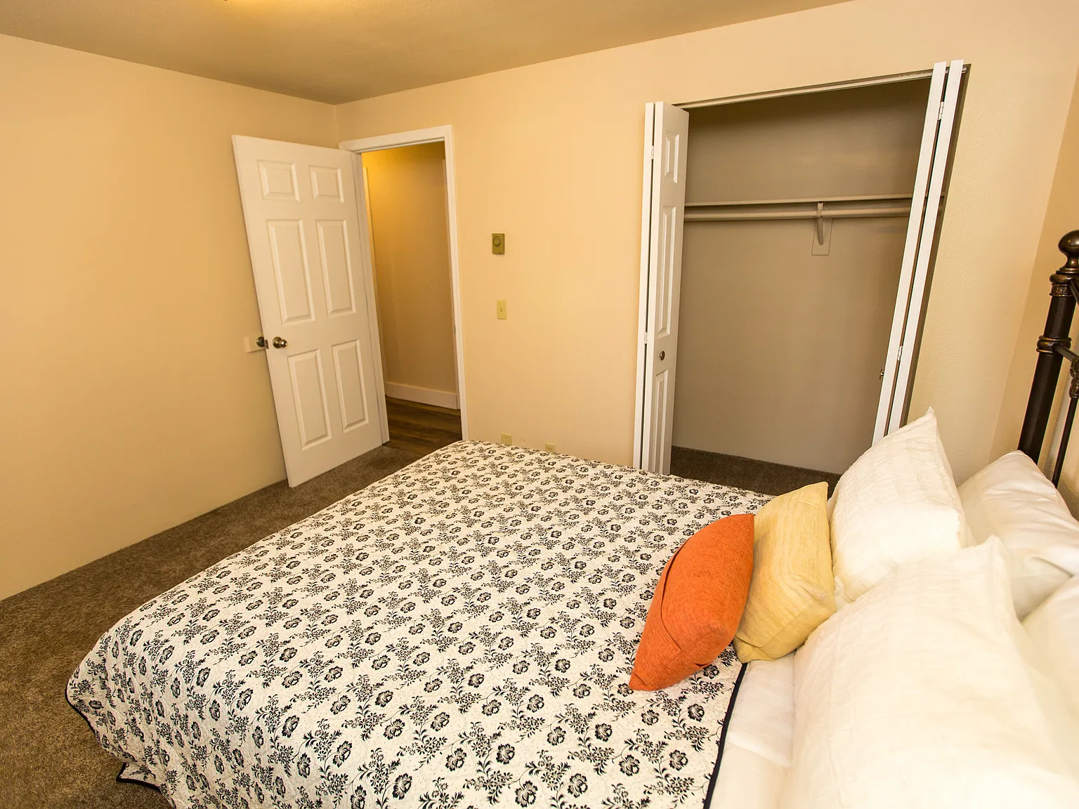 3 bed, 1031 sqft, $1,795 — Photo 3