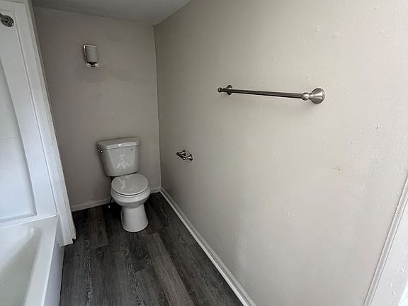 5th image of 1791 Edwards Ave