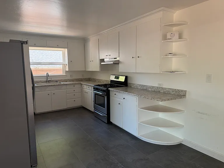10602 Cedar Way — Photo 8
