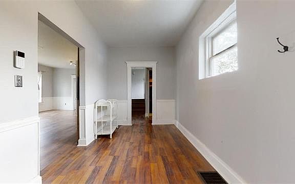 4th image of 2611 E 28th St