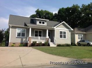 3309 N Barrett St, Farmville, NC 27828