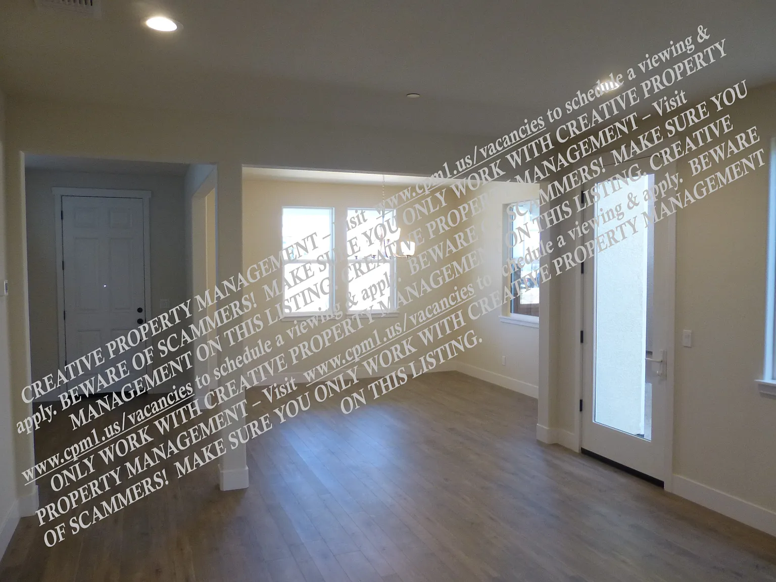 3 bed, 2.5 bath, 1702 sqft, $4,345 — Photo 2