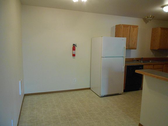 3rd image of 705 N Jefferson St APT 208