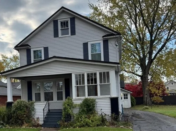 9 Willowbrook Ave, Dunkirk, NY 14048