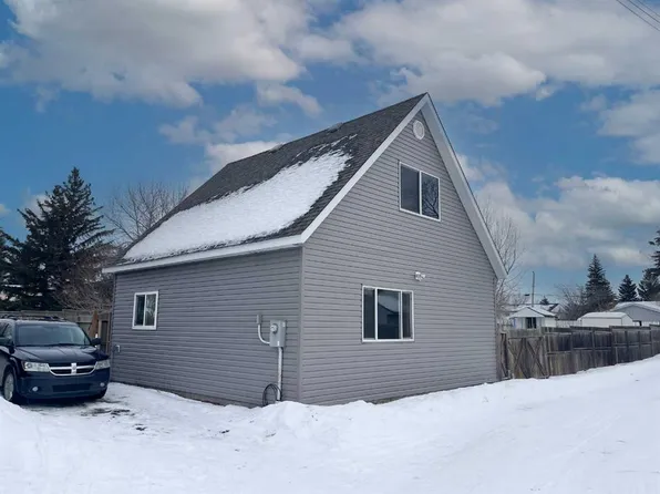 21 3rd Ave W, Marshall, SK S0M 1R0