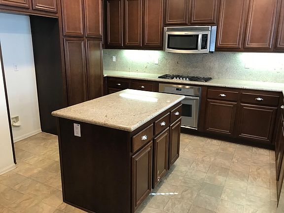 3rd image of 16090 Moonflower Ave