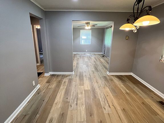 3rd image of 2032 Dellwood Pl