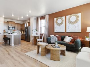 22332 E 7th Pl, Aurora, CO 80018