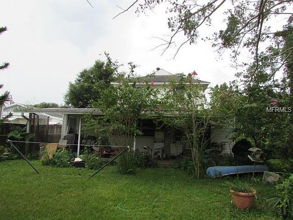 3rd image of 115 1st Ave NW APT 1
