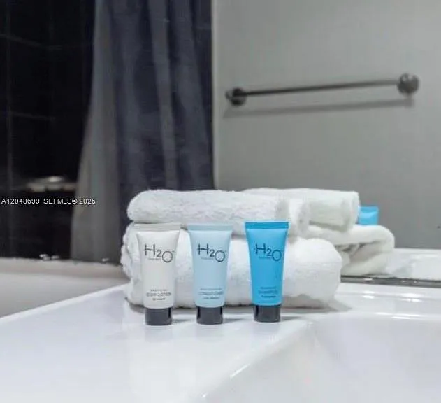 5445 Collins Ave #1108 — Photo 17