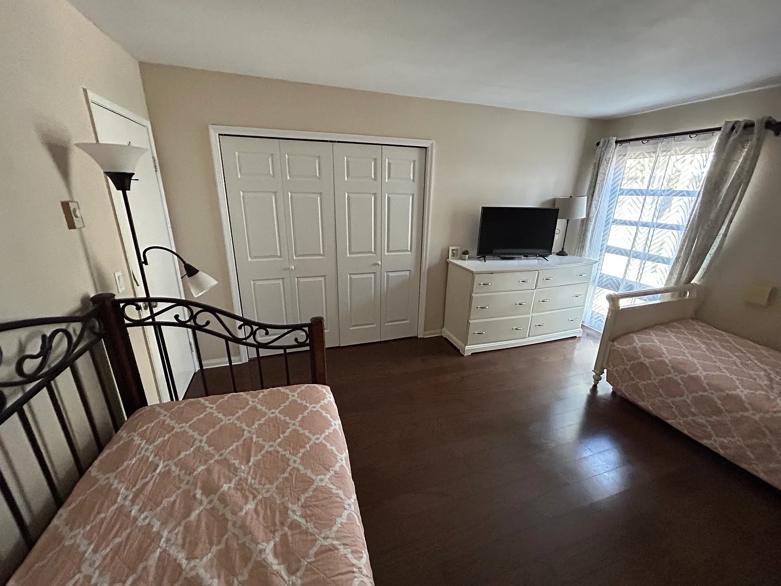W 91st St, Playa Del Rey — Photo 3