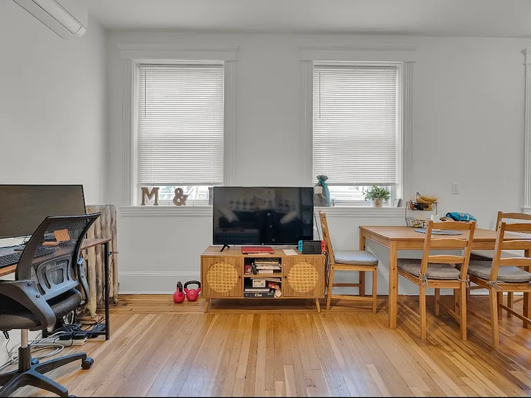 1020 Commonwealth Ave #201 — Photo 4