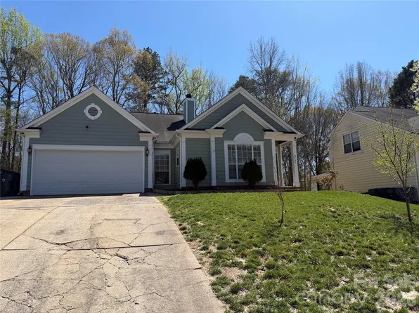 8405 Duckwood Ln, Charlotte, NC 28215