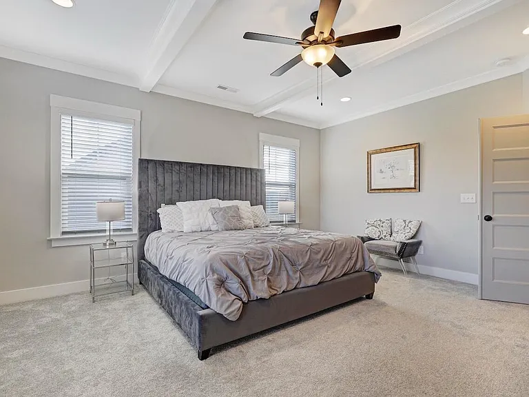 6209 Morning Glory Dr — Photo 32