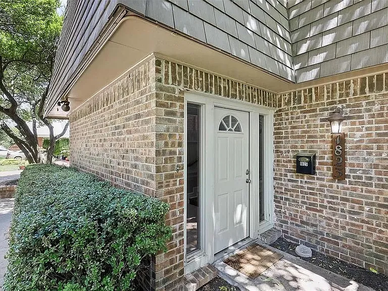 1823 Hillcrest St — Photo 19