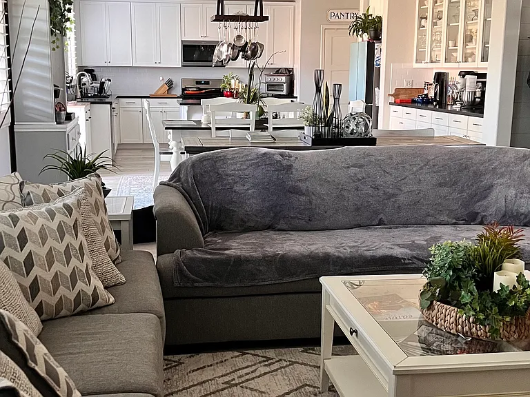 Asher Leaf Dr — Photo 3