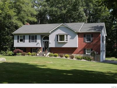 80 Greenway Ter S, Mahopac, NY, 10541