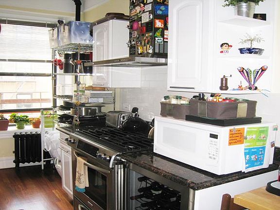 3rd image of 73 W 83rd St APT 4W