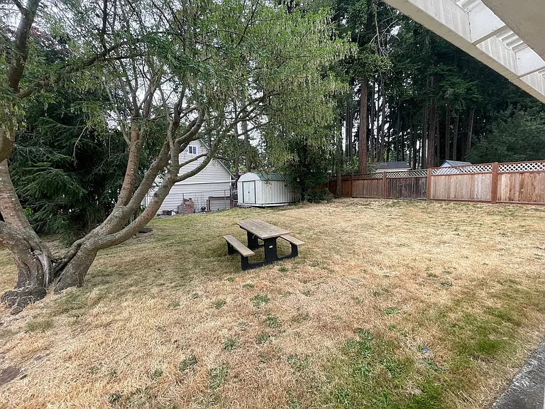 1546 NE 5th Ave — Photo 11