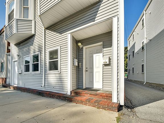 4th image of 104-108 Washington St