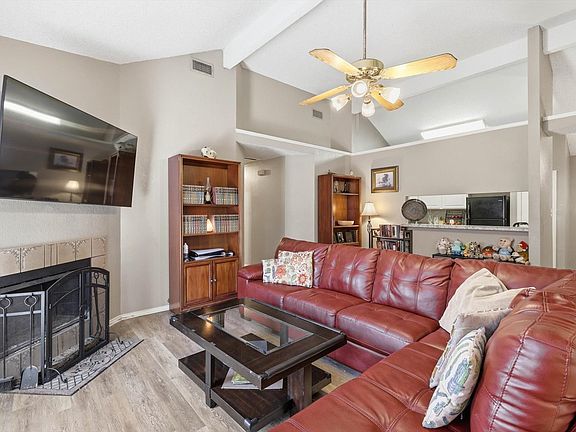 4th image of 2532 Winding Rd