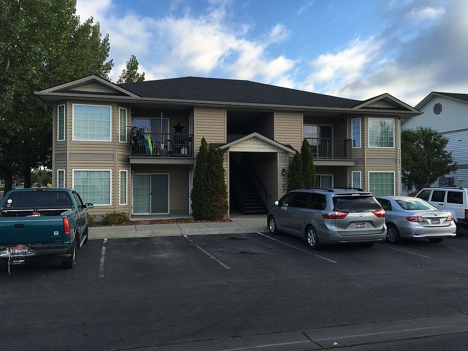 1st image of 105 Clubhouse Cir APT 202