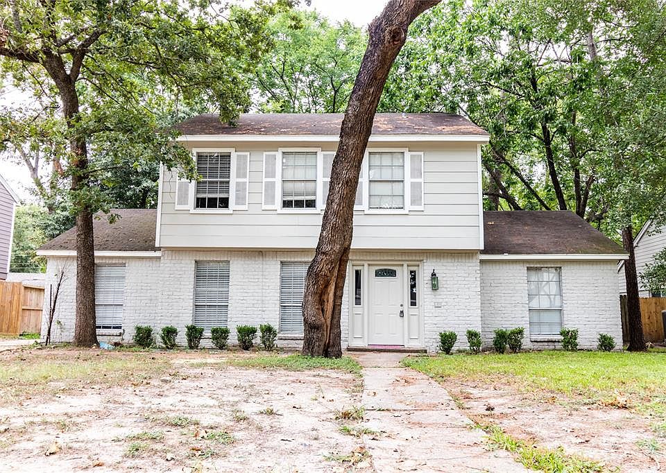 Welcome home to 18038 Bambriar Drive located on a quiet street in Ponderosa Forest zoned to Spring ISD! This stunning home has lovely curb appeal, a well-manicured lawn, beautiful landscaping, brick elevation, and beautiful shade trees!