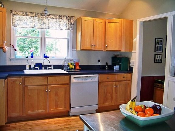 Plenty of Cabinets
