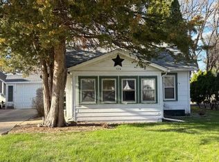 524 Olive Ct, Loves Park, IL 61111