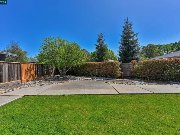 340 Oakvue Rd, Pleasant Hill, CA 94523
