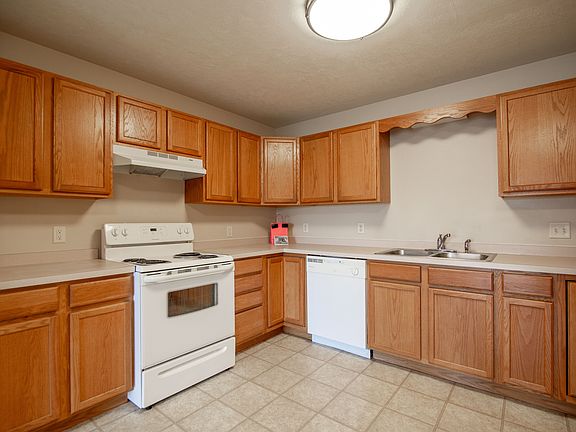 Terrace Pointe Kitchen