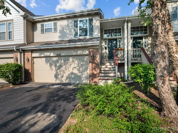 3023 Saganashkee Ln, Naperville, IL 60564