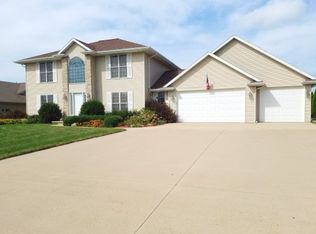 1901 N Sunrise Ln, Appleton, WI 54913