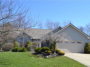 10201 Foxwood Dr, North Royalton, OH