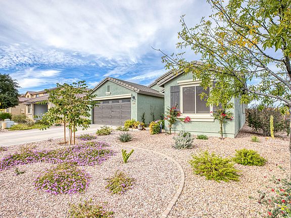 2nd image of 634 W Desert Mountain Dr