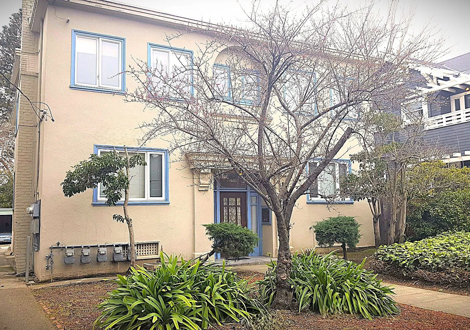 2718 College Ave. — Photo 1