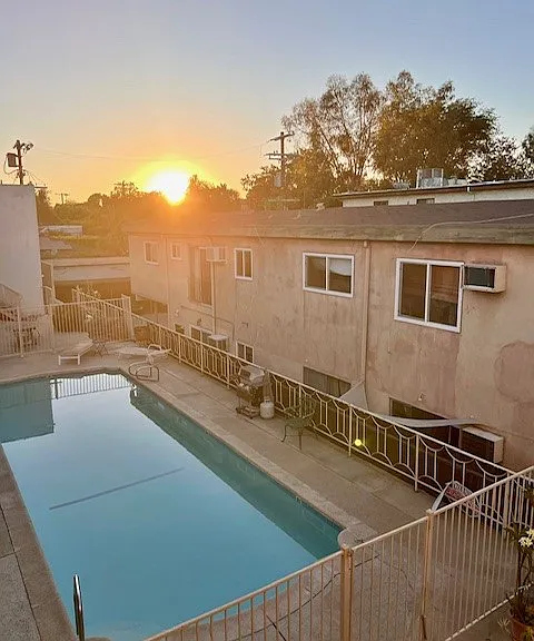 4901 Laurel Canyon Blvd #5 — Photo 1